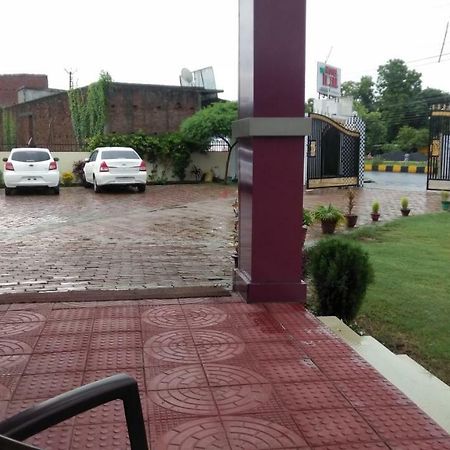 Hotel The Ideal Kushinagar Esterno foto