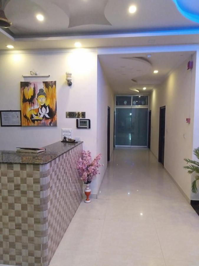 Hotel The Ideal Kushinagar Esterno foto
